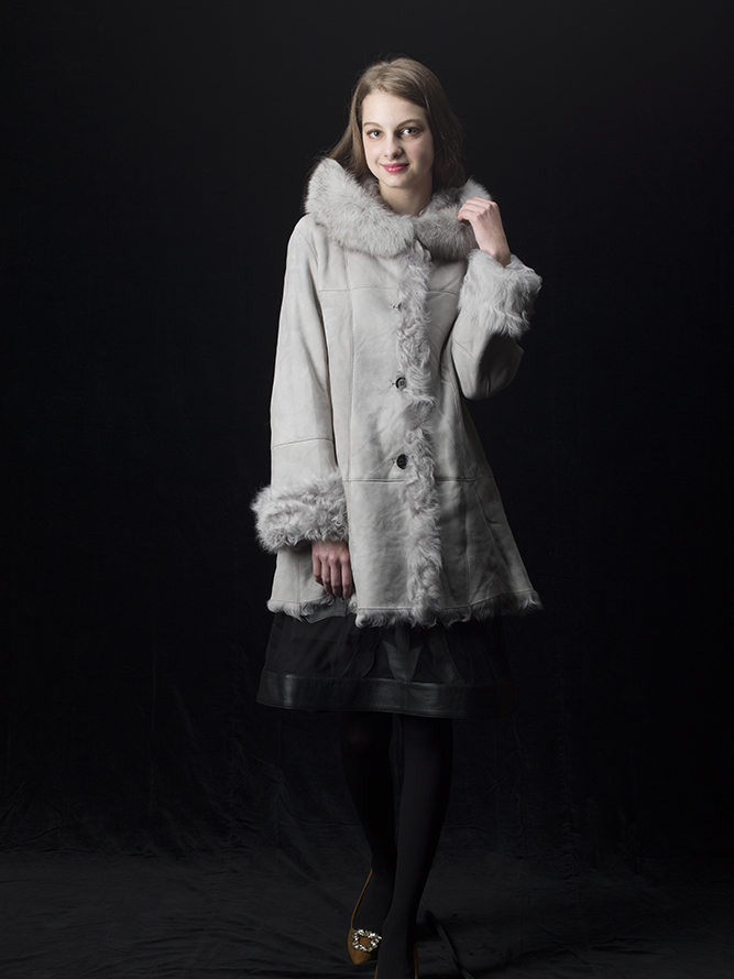 ムートン　チキャンラムフード付きコート